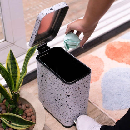 Oikos - Lixeira Retangular 5L de Metal com Pedal Granilite